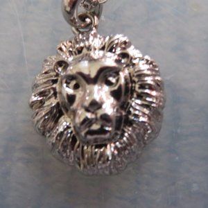 ONE WAY COLLECTION - LION HEAD NECKLACE